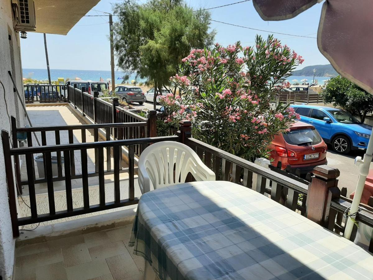 House Kosmas On The Beach Sarti Exteriér fotografie
