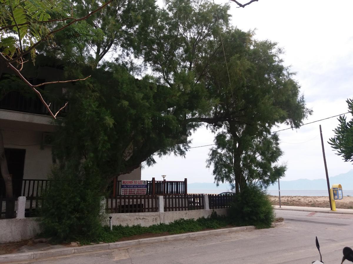 House Kosmas On The Beach Sarti Exteriér fotografie