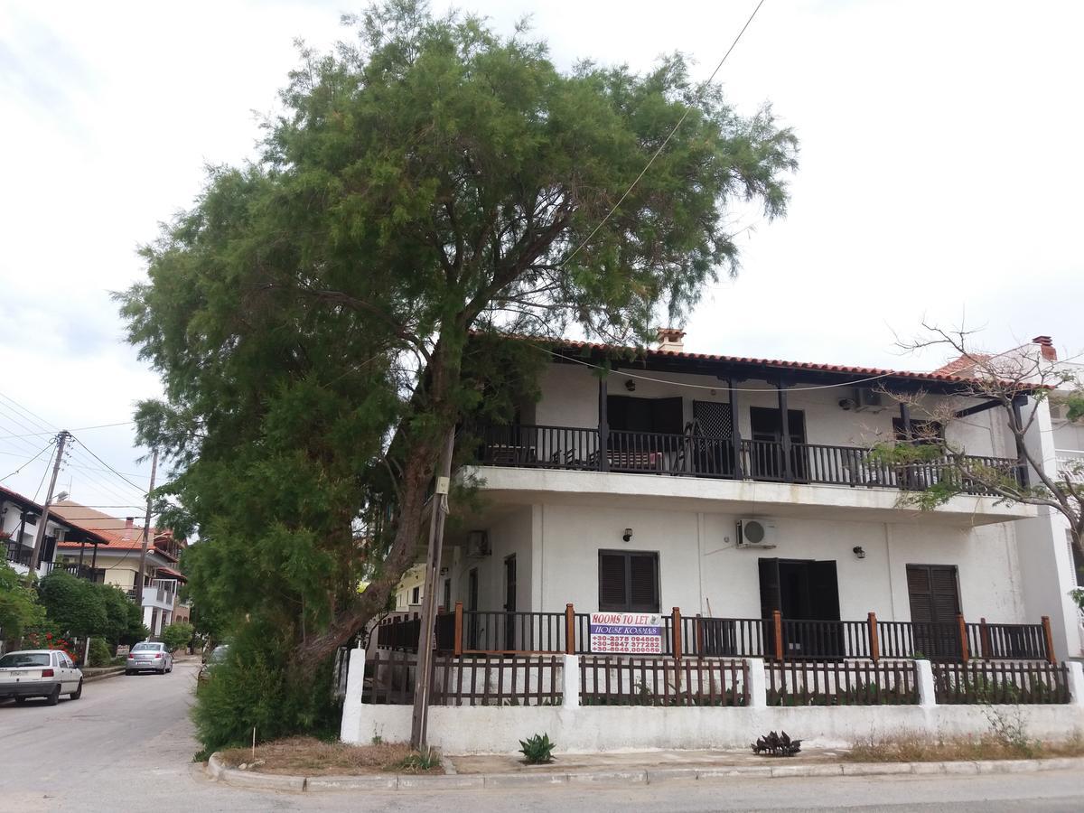 House Kosmas On The Beach Sarti Exteriér fotografie